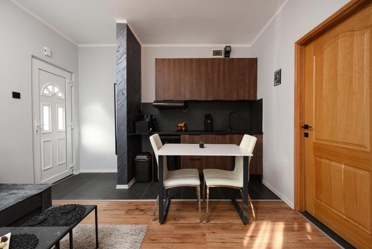 Apartment Ascend Zara Esterno foto